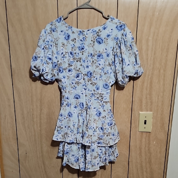 NWT Altar’d State Blue Floral Romper – Tie Waist, Puff Sleeves - Picture 3 of 12